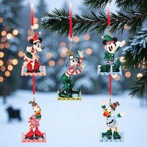 Disney Parks Exclusive Mickey & Friends Ornament Set – Holiday 2025 – NWT